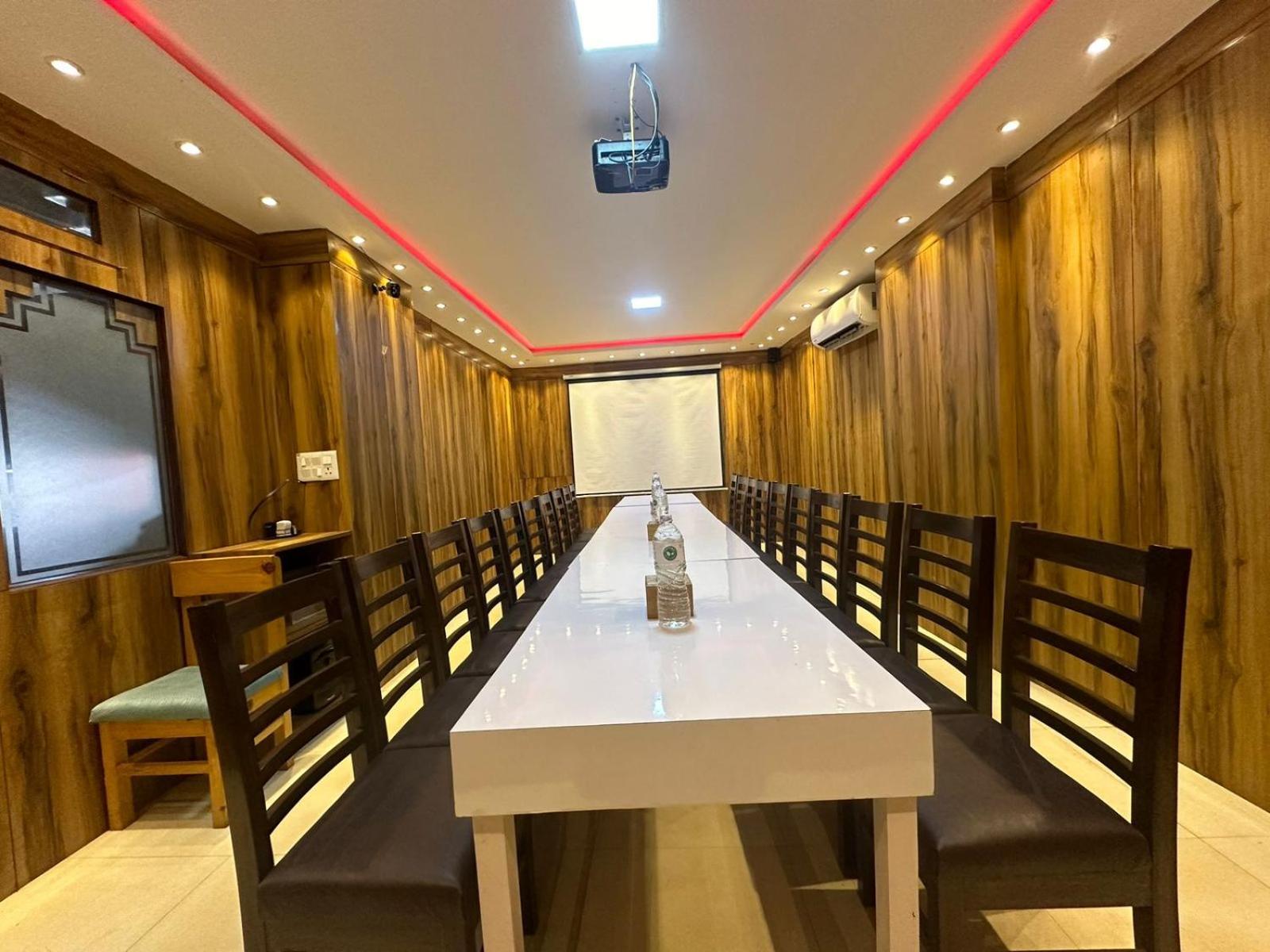 Hotel Edingo Inn Itahari 외부 사진